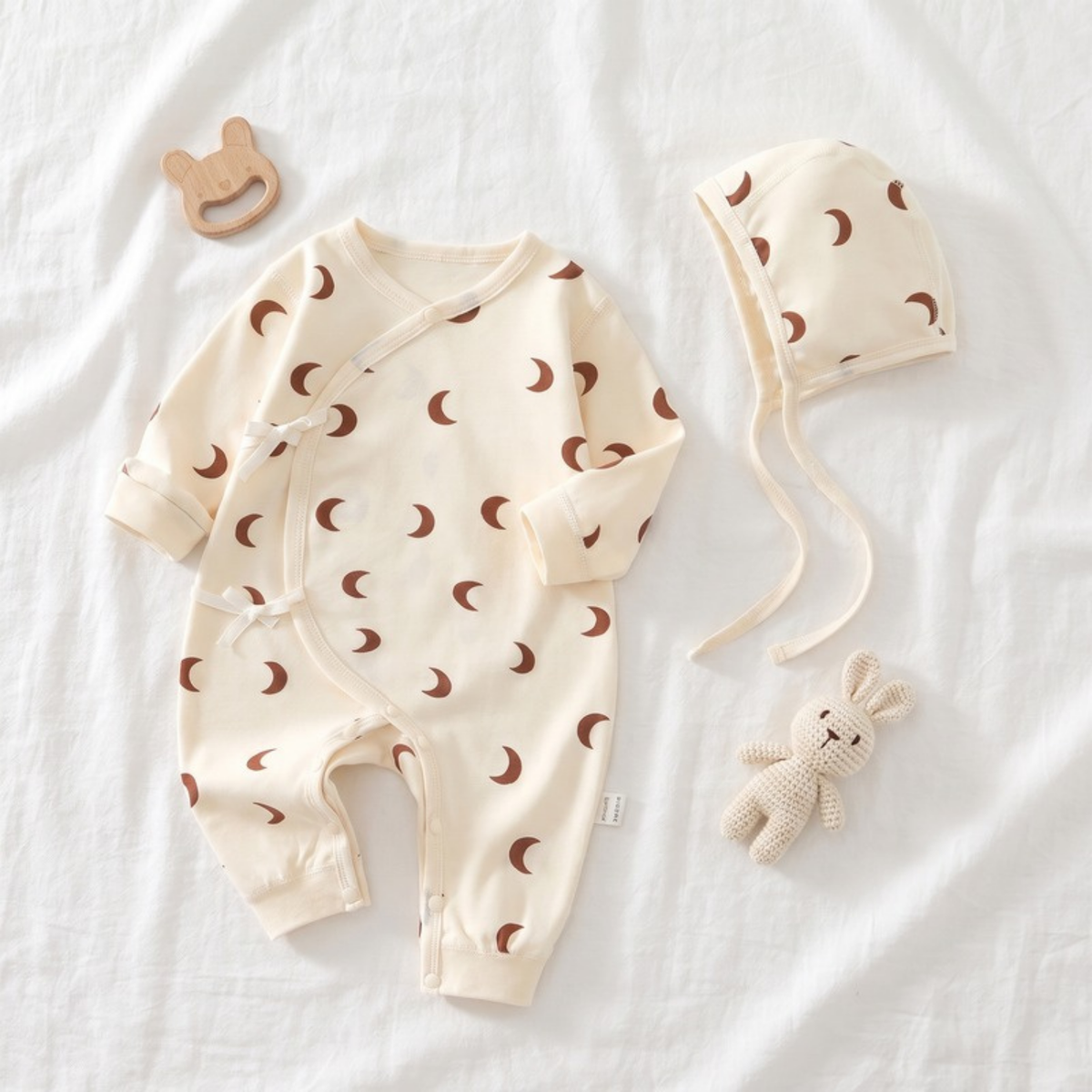 Lilo Nordic Print Cotton Sleepsuit - Cream